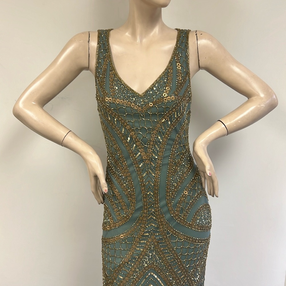 Aidan Mattox fully sequins and beaded sleeveless midi dress - Picture 5 of 10